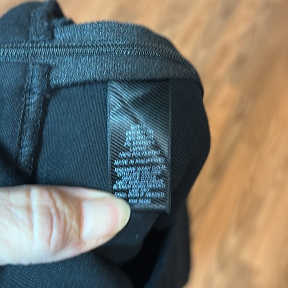 Express Black Mini Skirt, V design, cut up hem, 6 - Picture 7 of 8